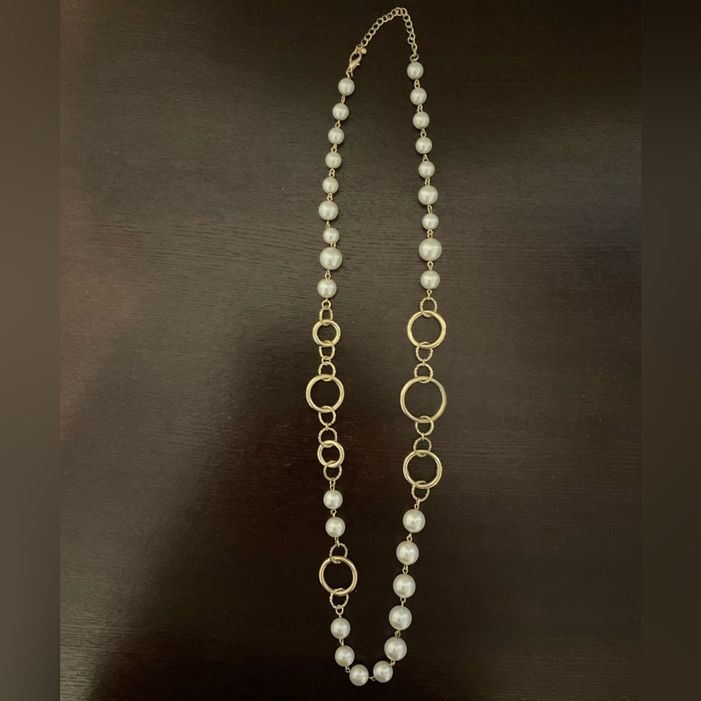 Gold & pearl necklace